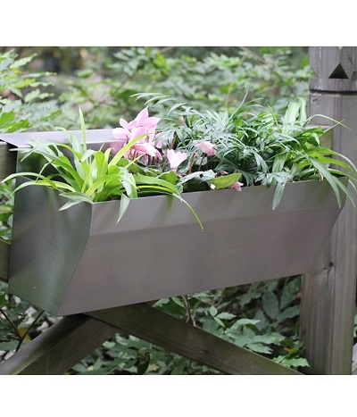 FO-9041 Stainless Steel Hanging Patio Planter 